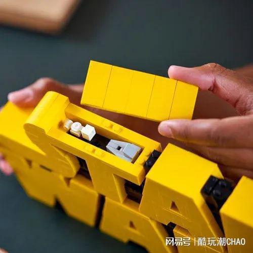 曝：700块积木拼出银河帝国史诗！开元棋牌试玩乐高星战系列双新品首(图2)
